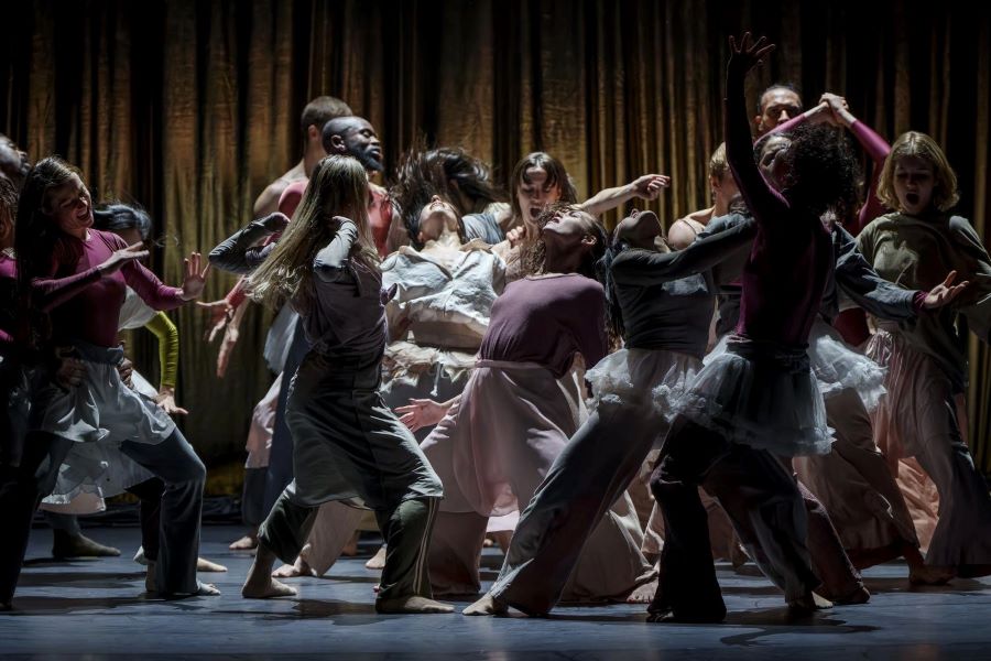 Ballett Basel, Julia & Romeo první část (foto Ingo Höhn)