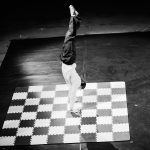 Bárbara Hernández, Lukas Lizama: Děti diktatur, Divadlo X10 (foto Tomáš Král)