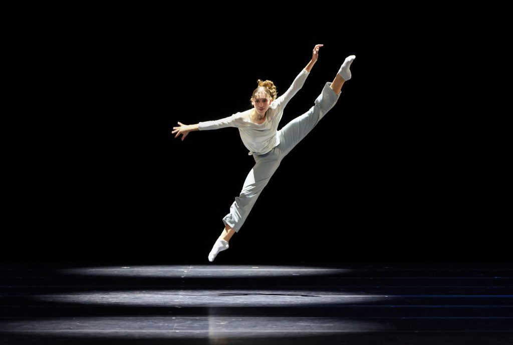 Bayerisches Junior Ballett München (foto Marie-Laure Briane, zdroj Mezinárodní týdny tance)