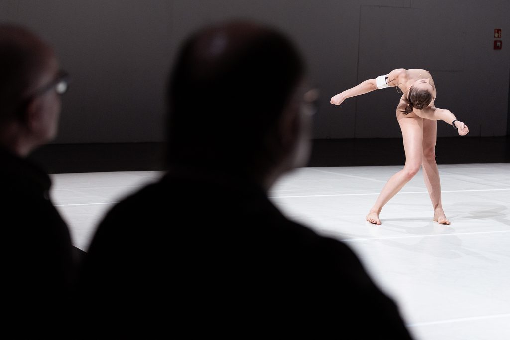 Bazaar Festival 2026 – Simona Deaconescu, Vanessa Goodman: BLOT – Body Line of Thought, 16. března 2026, Studio Hrdinů (foto Adéla Vosičková)