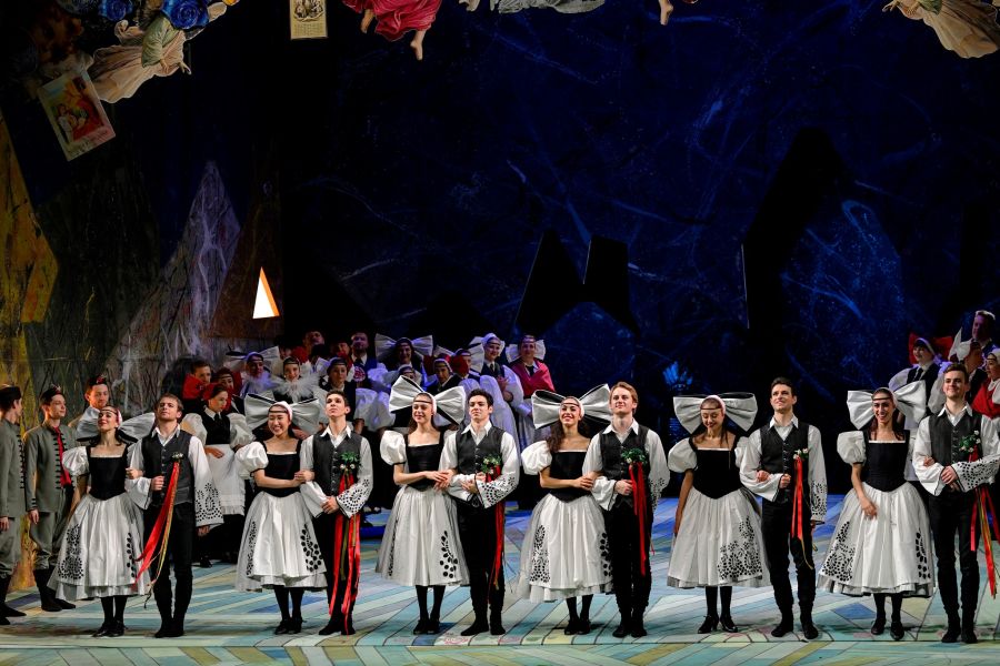 Bedřich Smetana: Prodaná nevěsta – Národní divadlo moravskoslezské (foto Martin Popelář)