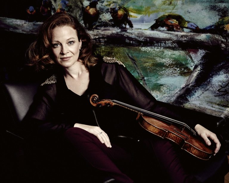 Carolin Widmann (zdroj Carolin Widmann, foto Lennard Ruehle)