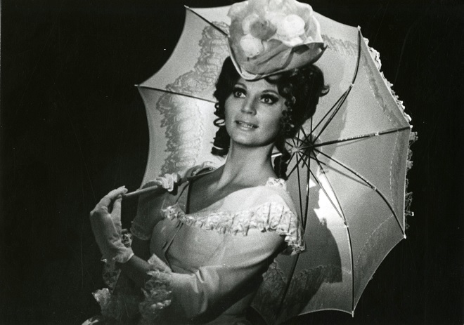 W.A.Mozart: Così fan tutte - Iva Malinová (Dorabella) - DJKT Plzeň 1977 (foto archiv DJKT)