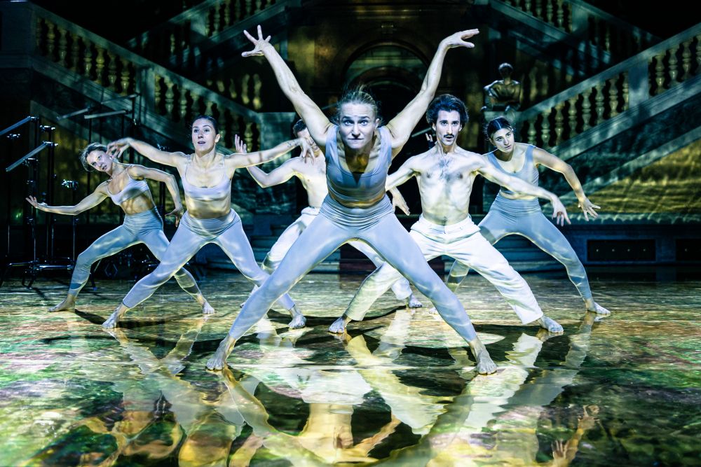 DEKKADANCERS: Jonathan Livingston Racek – Klára Jelínková (foto Pavel Hejný)
