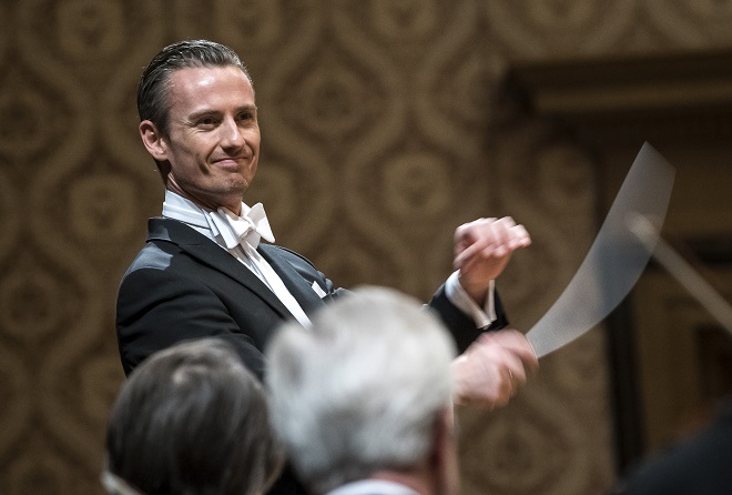 Česká filharmonie - Alexander Shelley (foto Petra Hajská)