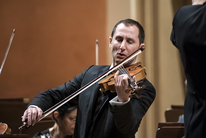 Česká filharmonie - Antoine Tamestit (foto Petra Hajská)