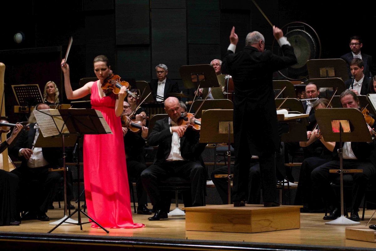 Kristina Fialová, Petr Vronský, Severočeská filharmonie Teplice, 28. dubna 2022 (foto Magdaléna Jenčíková)
