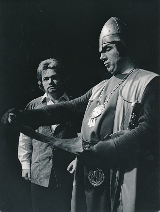 Bedřich Smetana: Dalibor - Jiří Olejníček (Dalibor), Jan Kyzlink (Budivoj) - SD Ostrava 1975 (foto František Krasl / archiv NDM)