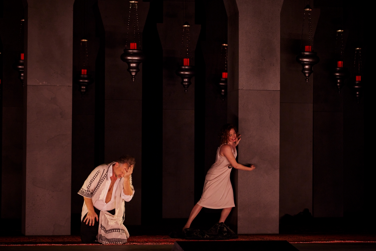 Detlev Glanert: Židovka z Toleda (Die Jüdin von Toledo) – Christoph Pohl, Heidi Stober, Semperoper Dresden, premiéra 10. února 2024 (Semperoper Dresden, foto Ludwig Olah)