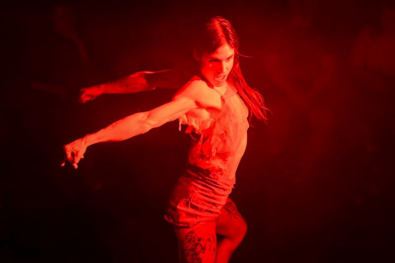 Eva Urbanová – Anomalie (Agathe Tarillon, foto archiv Divadelní Flory)