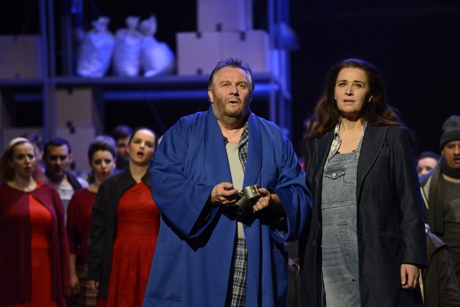 Ludwig van Beethoven: Fidelio - Jan Vacík (Florestan), Maida Hundeling (Leonore) - SND Bratislava 2016 (foto Pavol Breier)