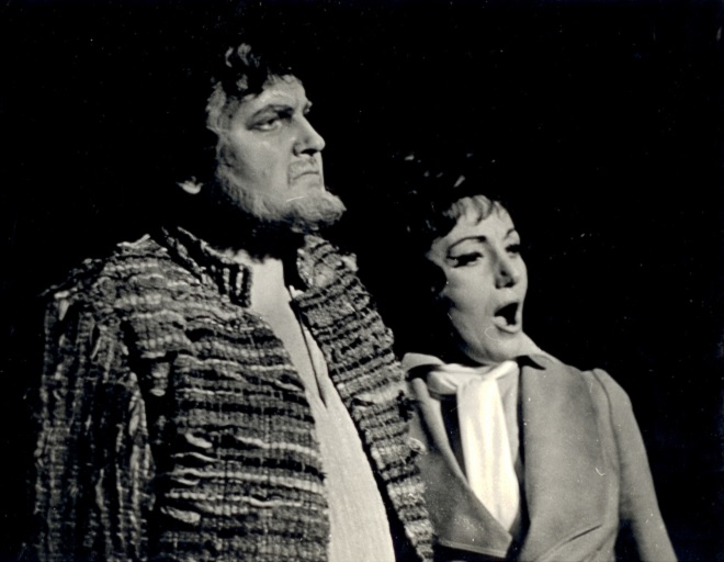 L. van Beethoven: Fidelio - František Livora (Florestan), Elena Kittnarová - SND Bratislava 1974 (foto archív SND)