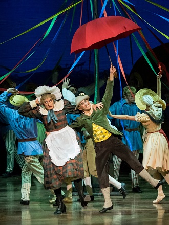 F.Ashton: La Fille mal Gardée - Eno Peci (Vdova Simone), Richard Szabó (Alain) - Wiener Staatsoper 2015 (foto Wiener Staatsoper / Ashley Taylor)
