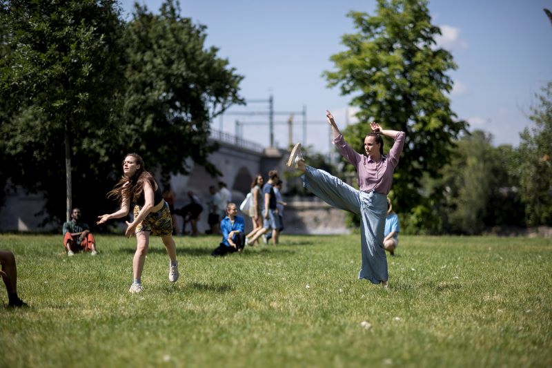 Flávia Tápias – Rotas Afora (foto Vojtěch Brtnický, TANEC PRAHA 2023)