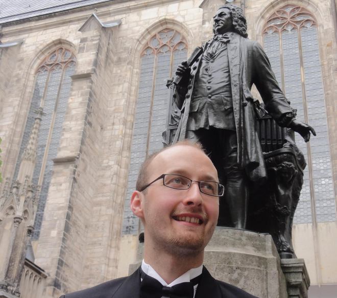 Pavel Svoboda u Bachova pomníku cestou na své finálové vystoupení - Lipsko 2016 (foto Jaroslav Tůma)
