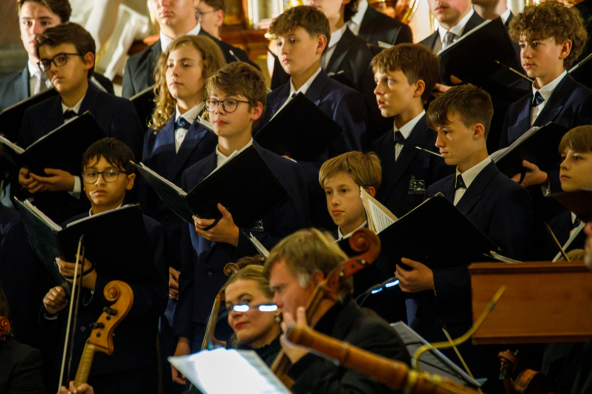 Lesk & Sláva – Vivaldi & Zelenka, 4. října 2024, Jezuitský kostel Neposkvrněného početí Panny Marie a svatého Ignáce, Klatovy – Chlapecký sbor Regensburger Domspatzen a Musica Florea (foto Jiří Strašek)