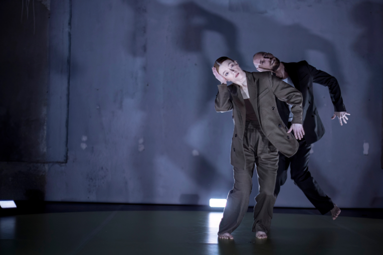 Jana Burkiewiczová: Směj se, pořád se směj, Jatka78, Skleněnka – Paulína Šmatláková a Michal Heriban (foto Vojtěch Brtnický)