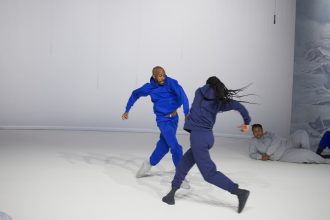 Jeremy Nedd: from rock to rock... aka how magnolia was taken for granit (foto Manuel Vason)