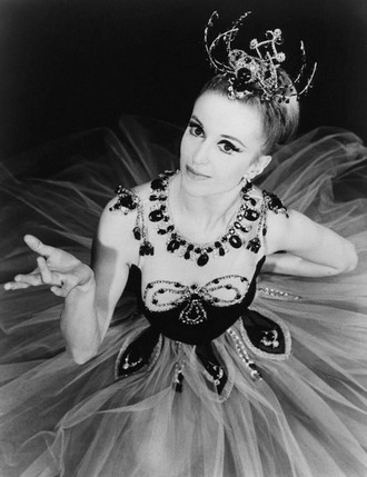 Jewels - choreografie George Balanchine - Verdy Violette - New York City Ballet (1967) (zdroj en.wikipedia.org)