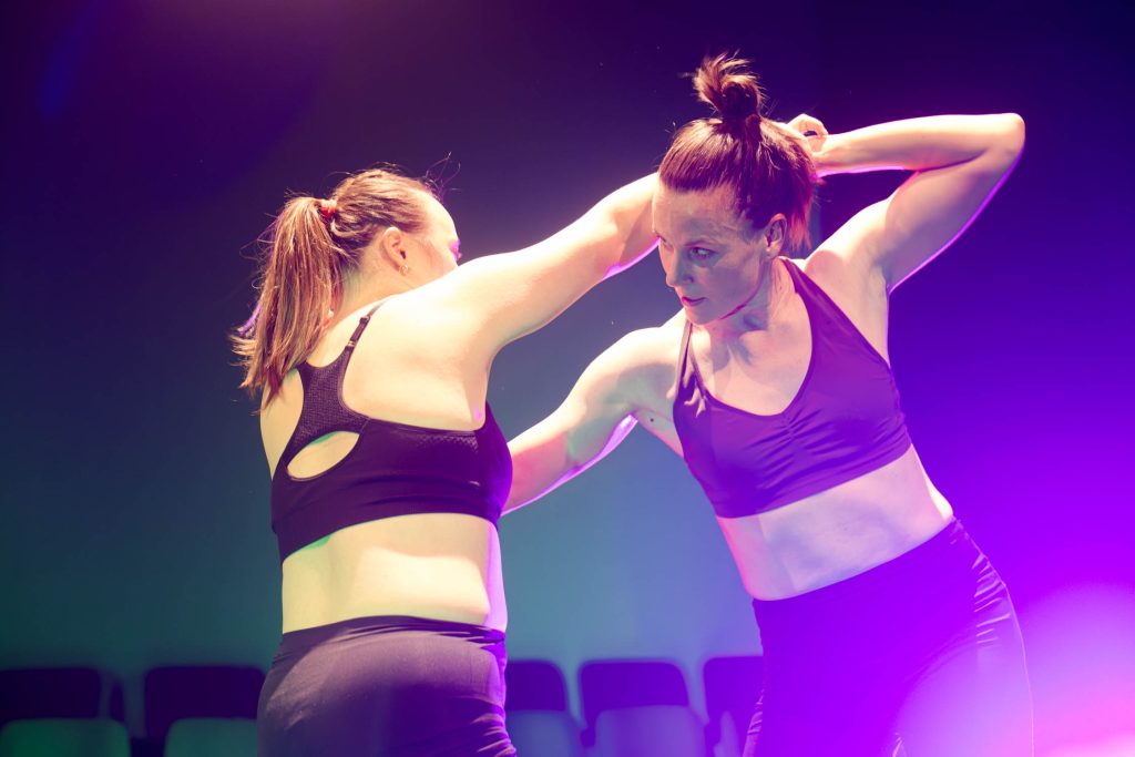 Jitka Vrbková, Martina Hajdyla Lacová, Martina Trusková: (ID)ENTITA, cl.labs Brno – zkouška (foto Natálie Divincová)