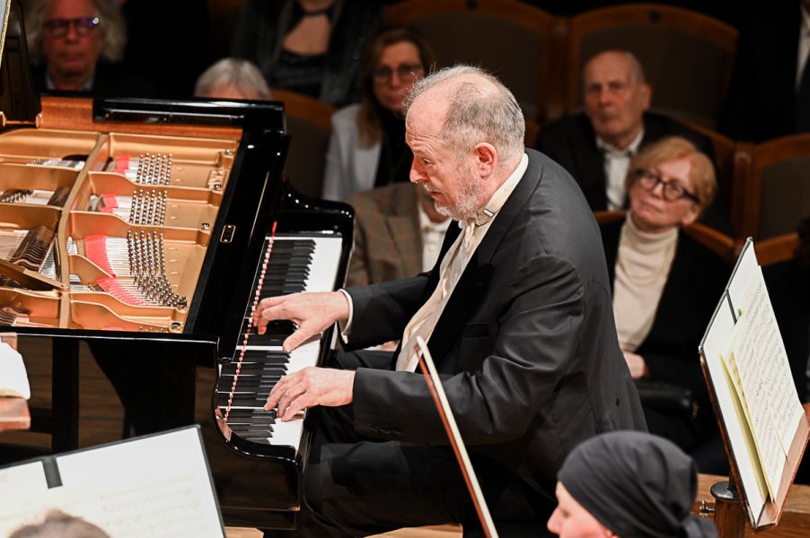 Johannes Brahms: Koncert pro klavír a orchestr č. 2 B dur op. 83 – Garrick Ohlsson, PKF – Prague Philharmonia (foto Ivan Malý)
