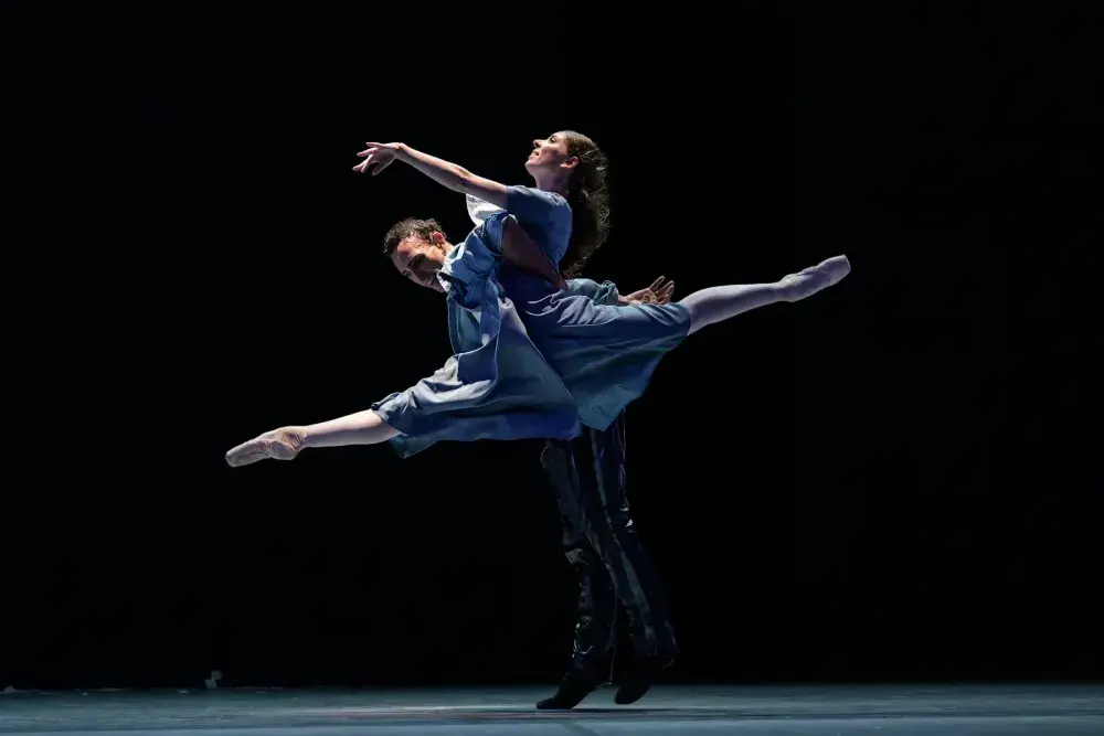 John Neumeier: Liliom (kostýmová zkouška) – Giovanni Rotolo a Alina Nanu (foto Serghei Gherciu)