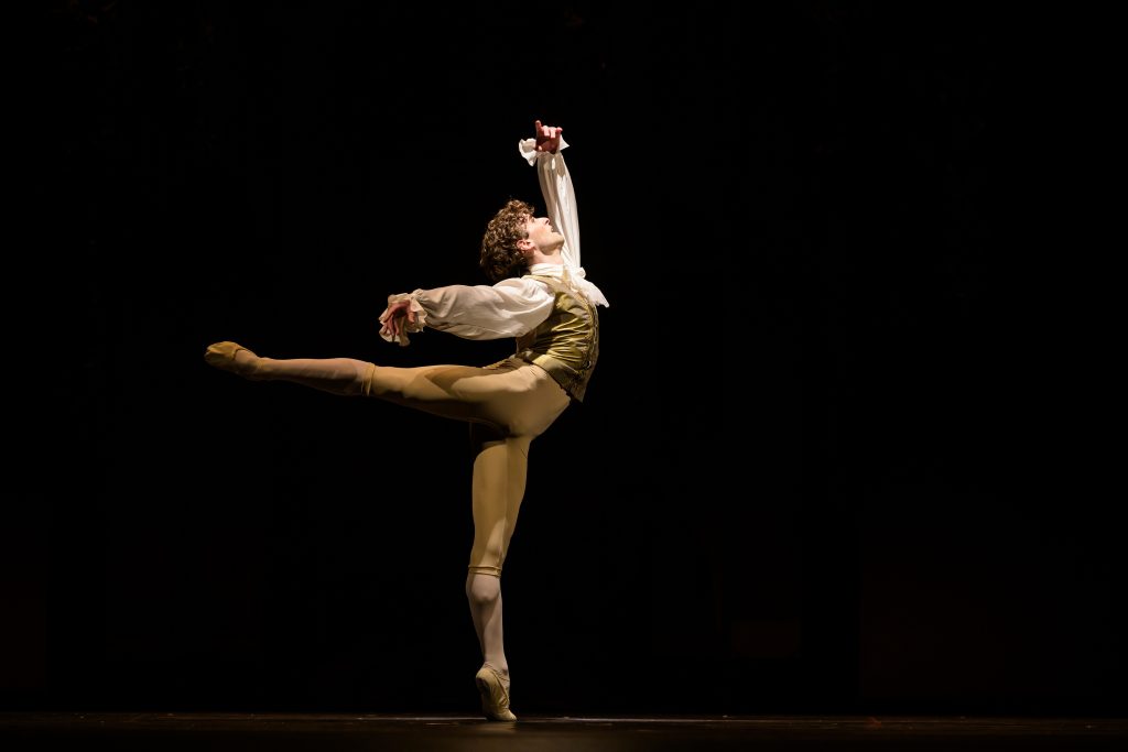 Kenneth MacMillan: Manon, Národní divadlo – Federico Ievoli (foto Serghei Gherciu)