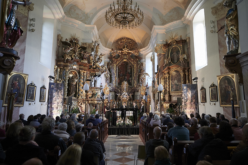 Lípa Musica: Hingabe & Oddanost, 28. září 2024, Prysk, kostel sv. Petra a Pavla – Calmus Ensemble (foto Martin Špelda)