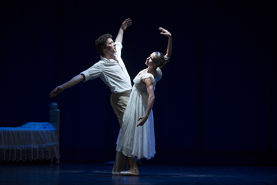 LUCIDOR A ARABELA – duet z 3. jednání - Ivona Jeličová, Filip Veverka © Costin Radu LUCIDOR A ARABELA – duet z 3. jednání - Ivona Jeličová, Filip Veverka © Costin Radu