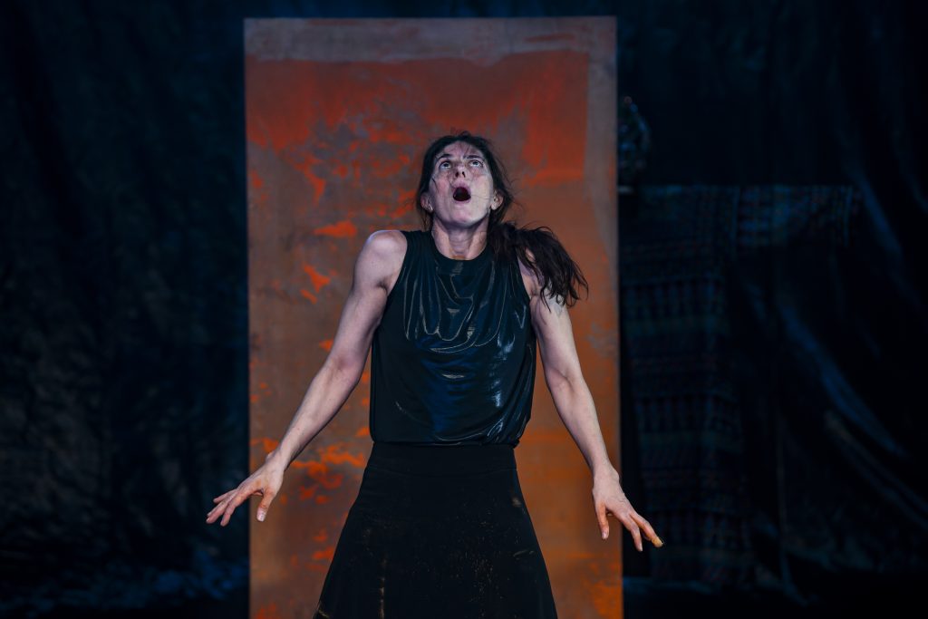 Linda Kapetanea, Jozef Fruček: Mountain (zdroj Tanec Praha)