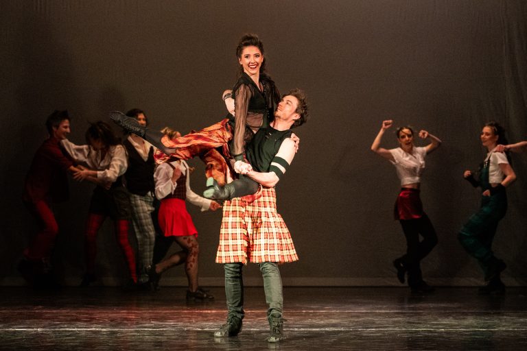 Lucy Macphail: Hory a údolí, Divadlo F. X. Šaldy – Malé divadlo, Liberec (foto Daniel Dančevský)