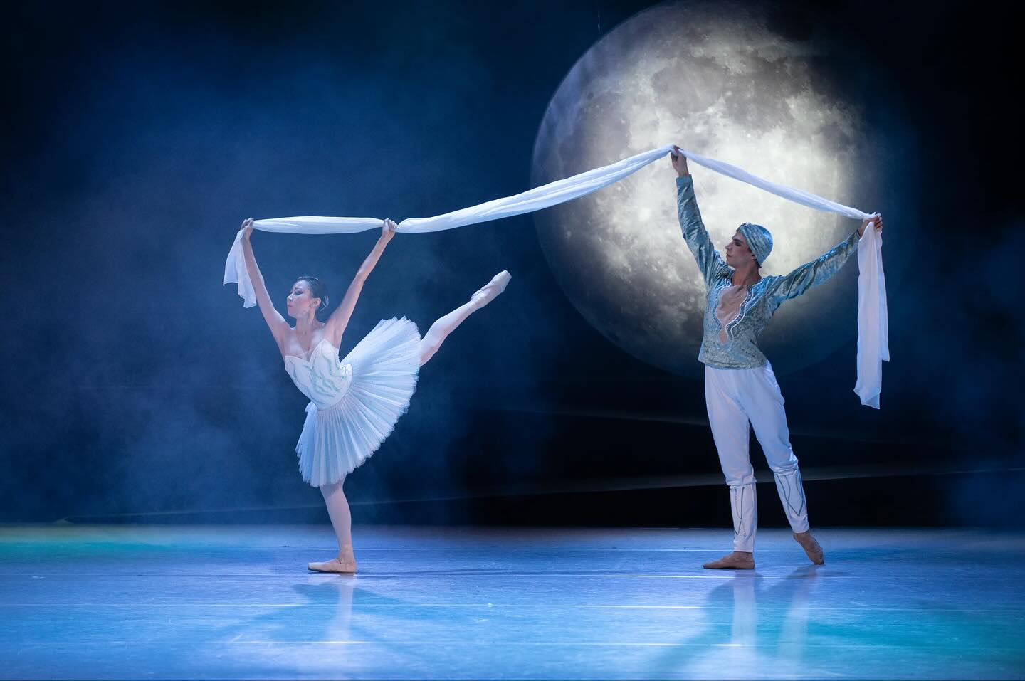 Ludwig Minkus: La Bayadère, Divadlo J. K. Tyla, Plzeň – Shiori Nirasawa a Riccardo Gregolin (foto Irena Štěrbová)