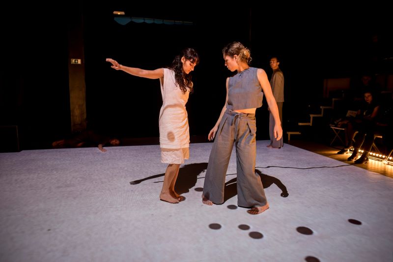 Manus Art Collective – Tepy čar (foto Vojtěch Brtnický)