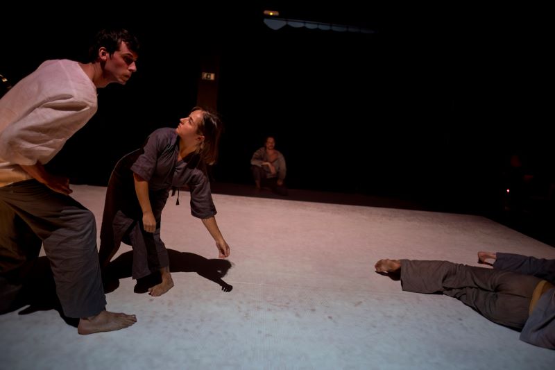 Manus Art Collective – Tepy čar (foto Vojtěch Brtnický)
