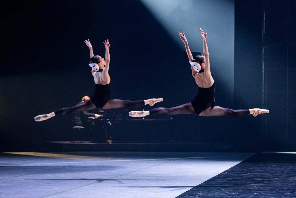 Mário Radačovský: Maska, Národní divadlo Brno, Janáčkovo divadlo (foto Pavel Hejný)