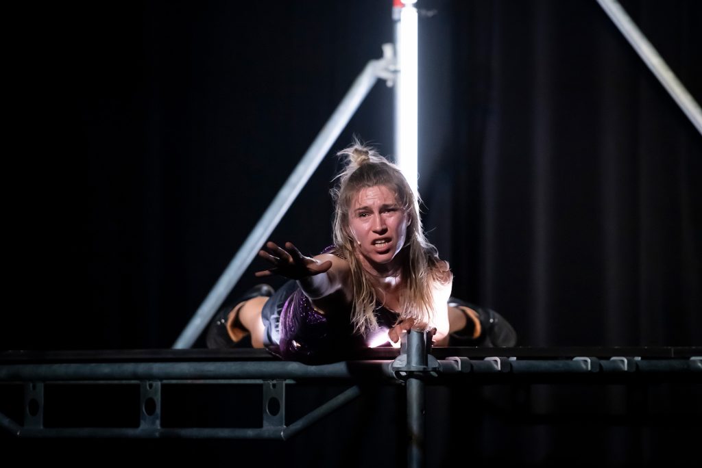 Mette Ingvartsen: The Dancing Public (foto Katja Illner)