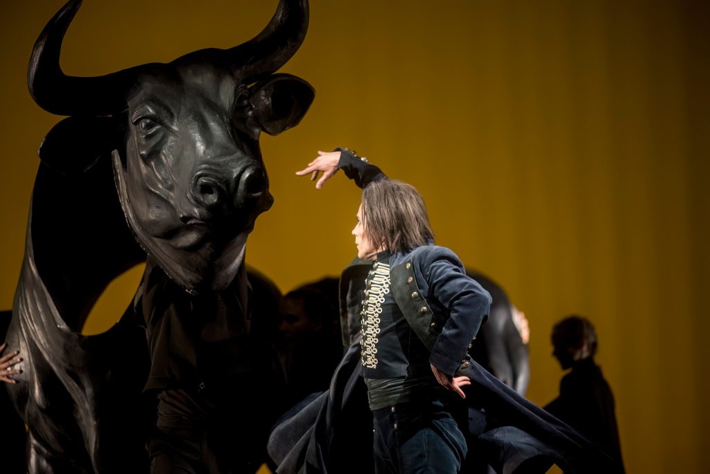 Miřenka Čechová, Petr Boháč, Jan Kučera: Baron Prášil, Laterna magika, Stavovské divadlo, Praha – Radim Vizváry (foto Vojtěch Brtnický)