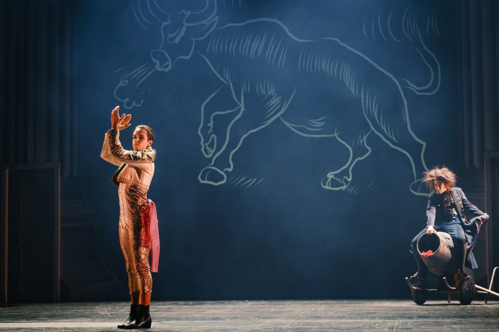 Miřenka Čechová a Petr Boháč: Baron Prášil, Laterna magika, Stavovské divadlo – Dalibor Lekeš a Radim Vizváry (foto Petr Lebeda)