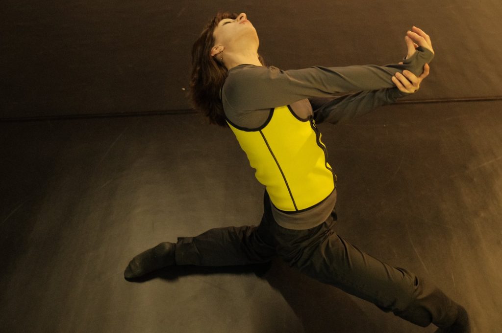 Natia Chikvaidze a William Sánchez H.: Folks (zdroj InForm – Platform for Inclusive Minds, foto Eka Darsavelidze)