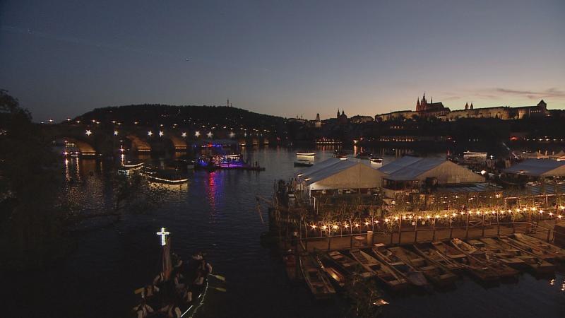 Koncert na hladině Vltavy, Navalis 2022 (zdroj TV Noe)