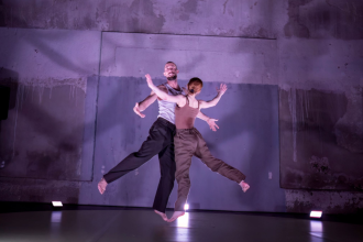 Jana Burkiewiczová: Směj se, pořád se směj, Jatka78, Skleněnka – Paulína Šmatláková a Michal Heriban (foto Vojtěch Brtnický)