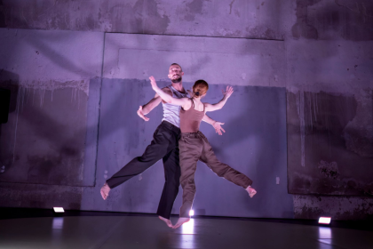 Jana Burkiewiczová: Směj se, pořád se směj, Jatka78, Skleněnka – Paulína Šmatláková a Michal Heriban (foto Vojtěch Brtnický)