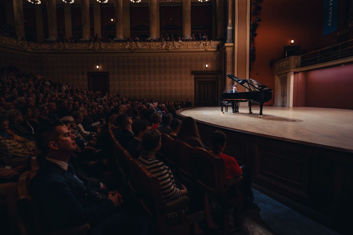 Český spolek pro komorní hudbu: Federico Colli, 26. 1. 2025, Rudolfinum – Federico Colli (foto Petr Chodura)