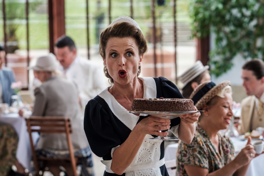 Anita Vansová, Eva Gregorová, Vít Gregor: Filmová opera Lázeňská sezóna – Lucie Kordová (foto Michal Vičan)