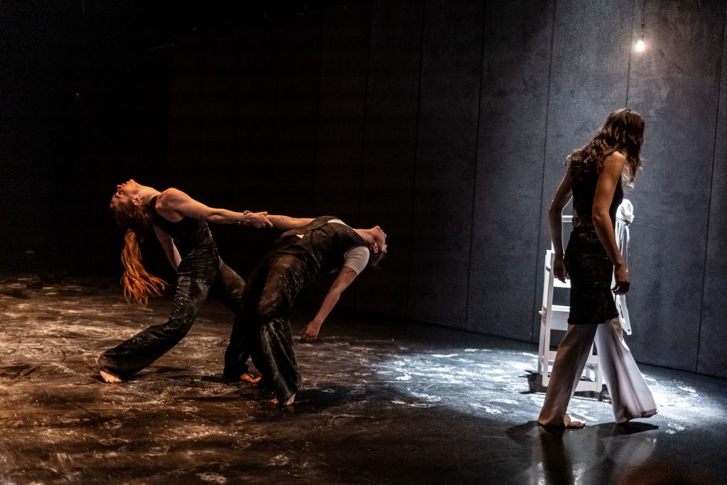 Omar Carrum: JIGSAW Fragments of Identity, 20. dubna 2024, Rock Café Praha (foto Anna Benháková)