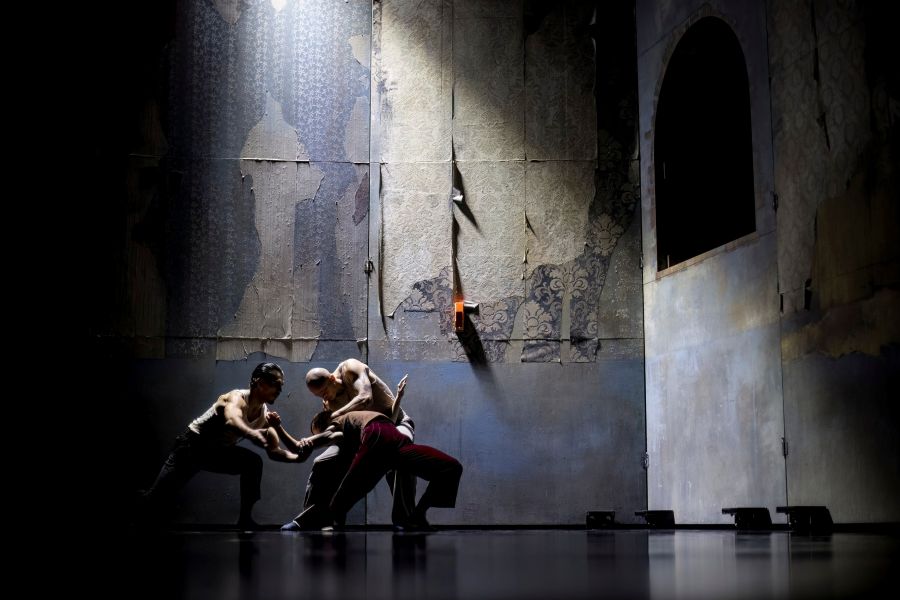 Pascal Marty & Emilie Leriche: Your Ghosts, My Shadows (foto Vojtěch Brtnický)