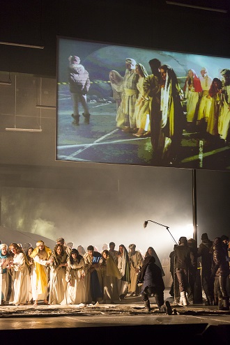 B.Martinů: Die Griechische Passion - Chor und Extra Chor der Oper Graz - Oper Graz 2016 (foto © Werner Kmetitsch)