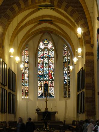 Pohled do presbytáře svatotomášského kostela, ve kterém se nalézá Bachův náhrobek (foto Jaroslav Tůma)