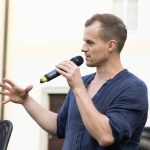 Roman Škadra na besedě na festivalu KoresponDance (foto Adéla Vosičková)