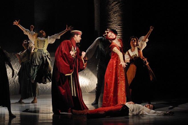 S. Prokofjev: Romeo a Julie - Petr Brettschneider (Kapulet), Martina Diblíková (Kapuletová) - DJKT (foto DJKT)